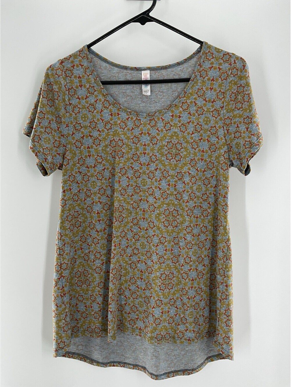 Lularoe Women’s Size Small Floral T-Shirt Excellent 106
